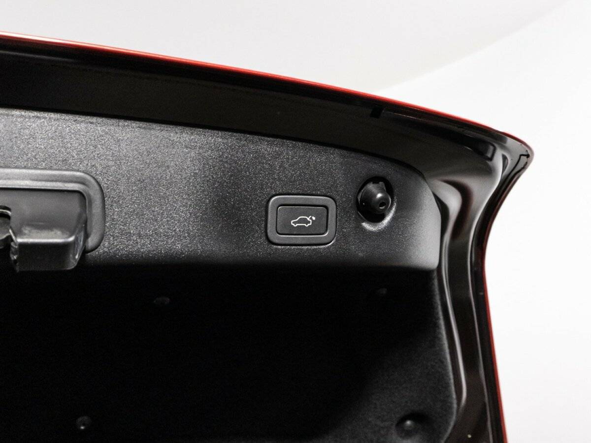 Jaguar XJ с пробегом — 2014 год. Фото: #15