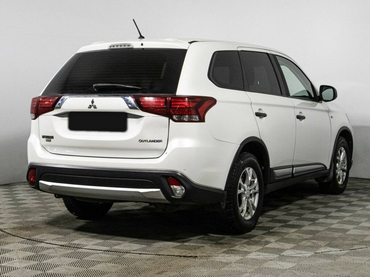 Mitsubishi Outlander с пробегом — 2016 год. Фото: #4