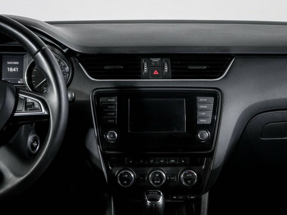 Skoda Octavia с пробегом — 2015 год. Фото: #12