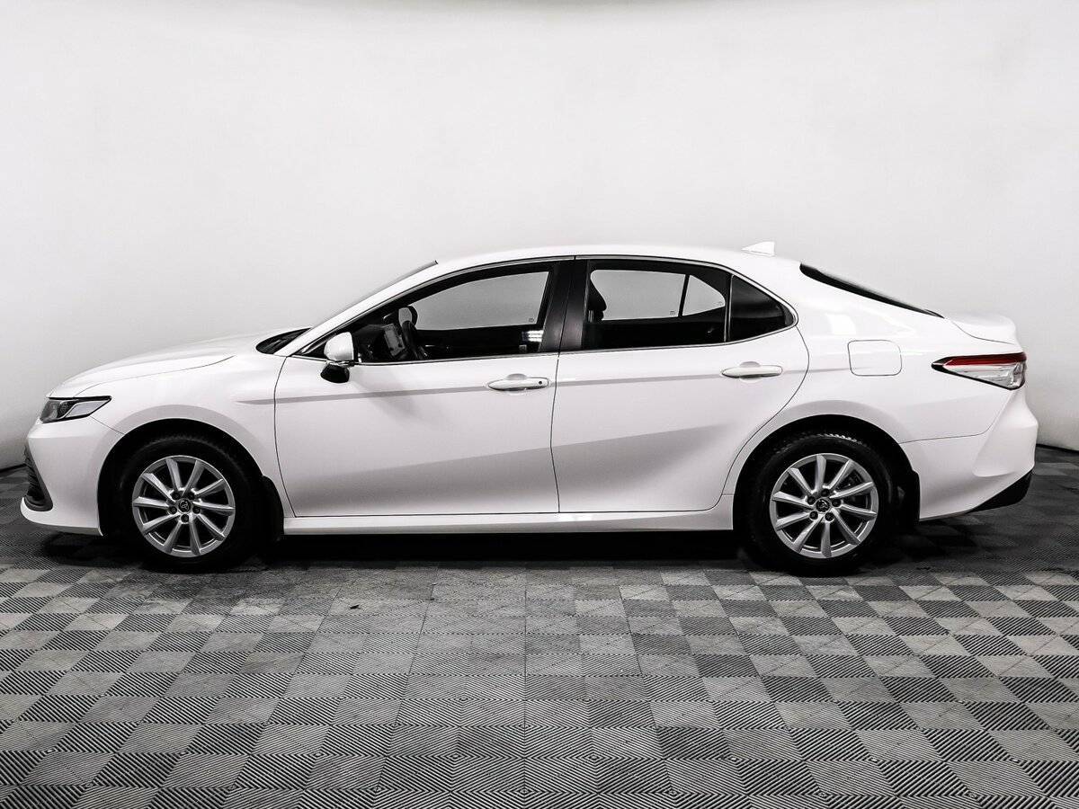 Toyota Camry с пробегом — 2021 год. Фото: #7