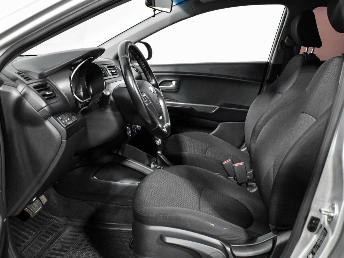 Kia Rio с пробегом — 2016 год. Фото: #9