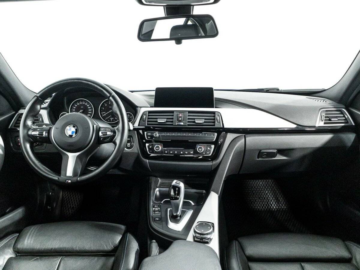 BMW 3 серии с пробегом — 2018 год. Фото: #12