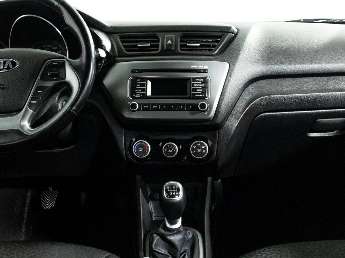 Kia Rio с пробегом — 2016 год. Фото: #13