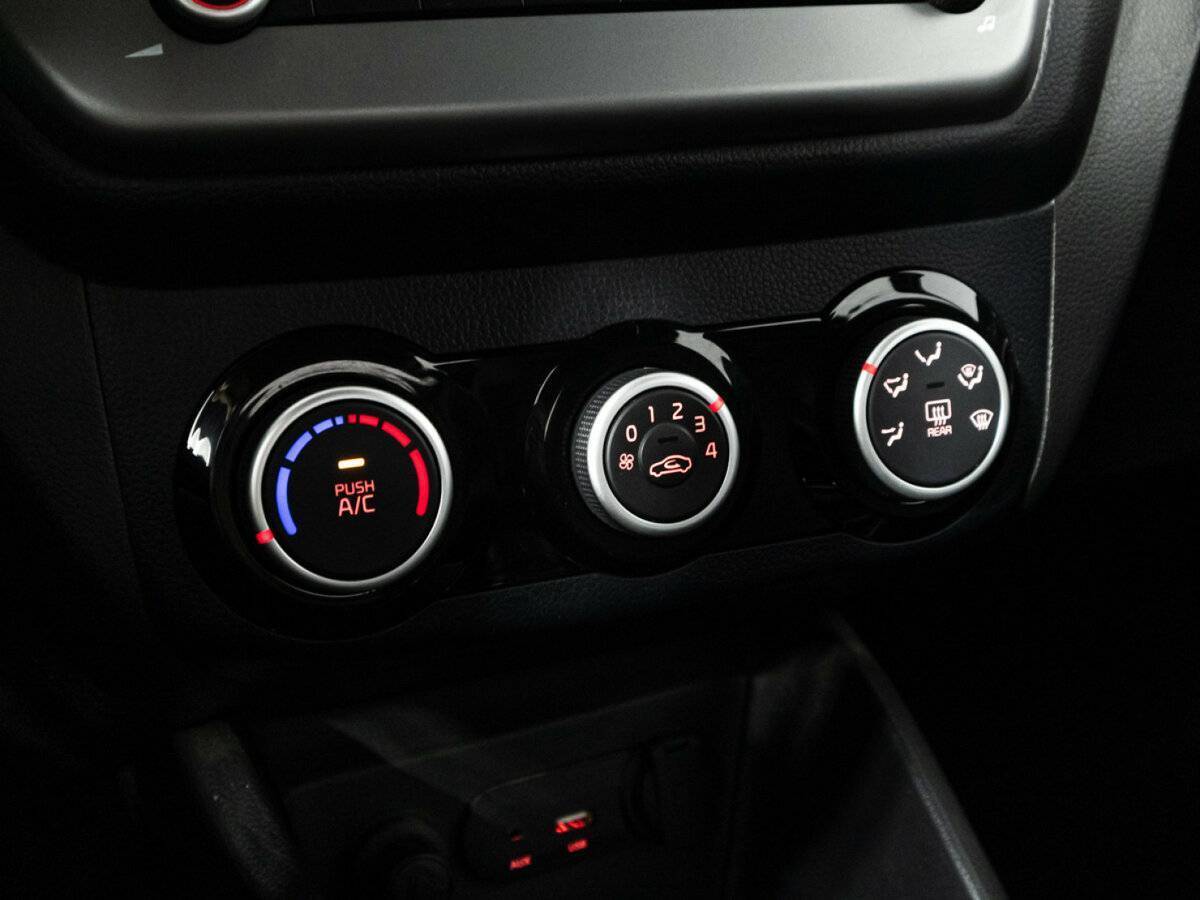 Kia Rio с пробегом — 2016 год. Фото: #16