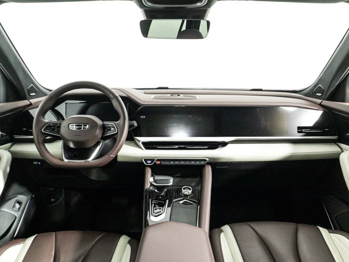 Geely Monjaro с пробегом — 2023 год. Фото: #12