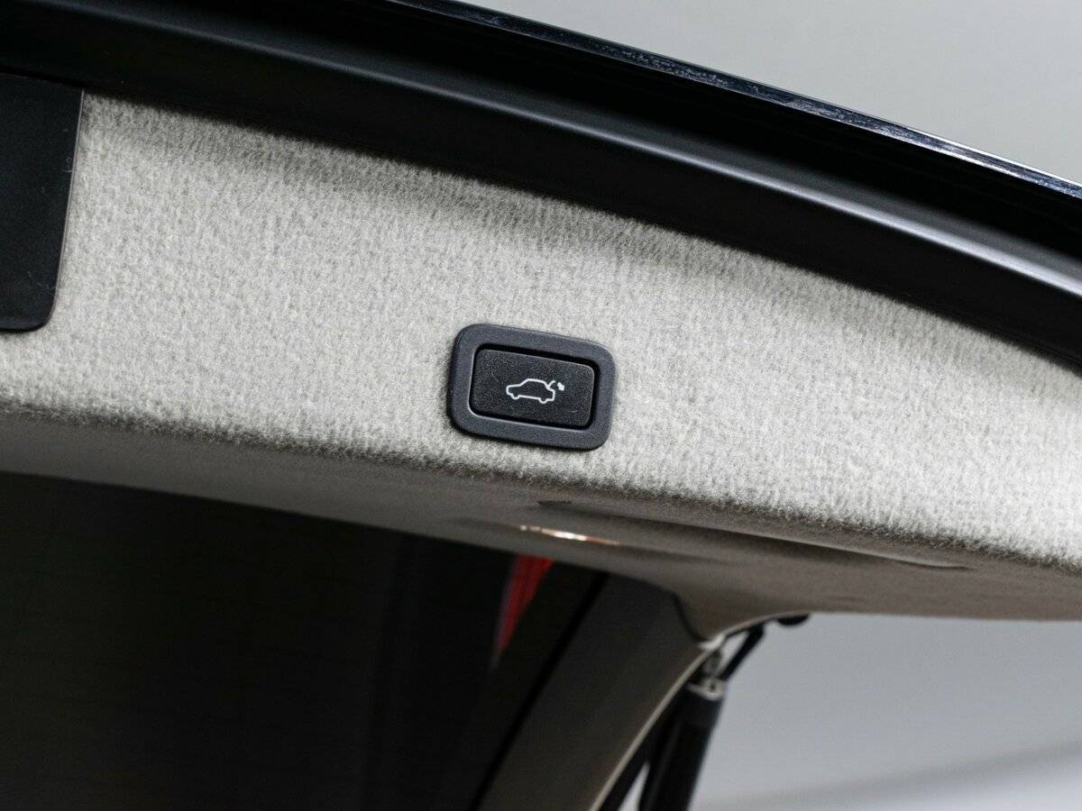 Volvo XC60 с пробегом — 2016 год. Фото: #9