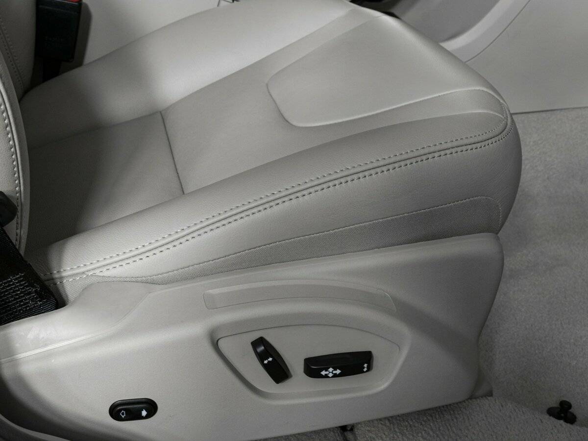 Volvo XC60 с пробегом — 2016 год. Фото: #17