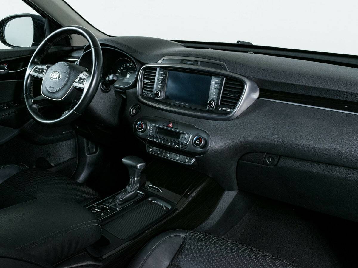 Kia Sorento с пробегом — 2018 год. Фото: #10
