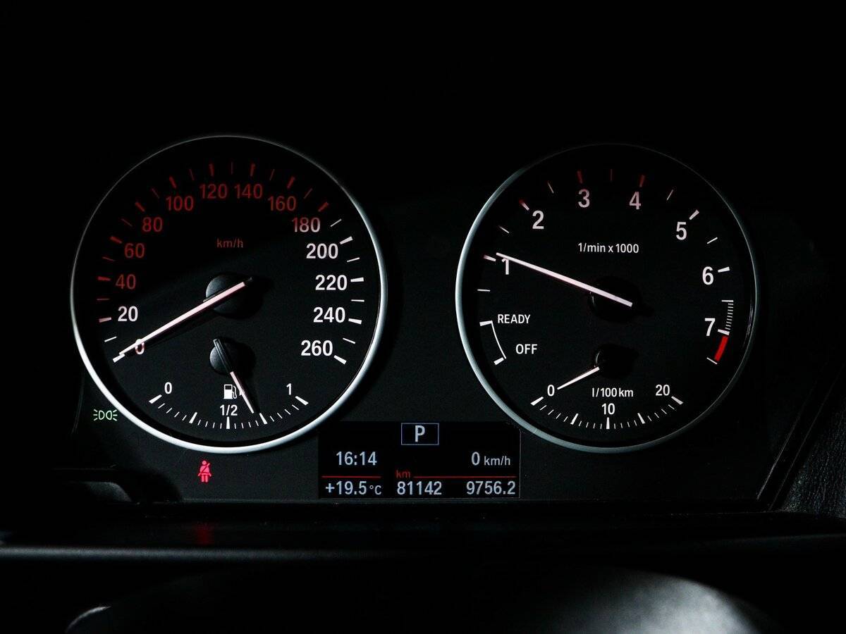 BMW 1 серии с пробегом — 2017 год. Фото: #10