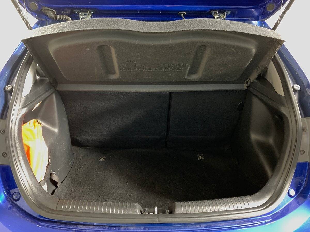 Kia Rio с пробегом — 2013 год. Фото: #17