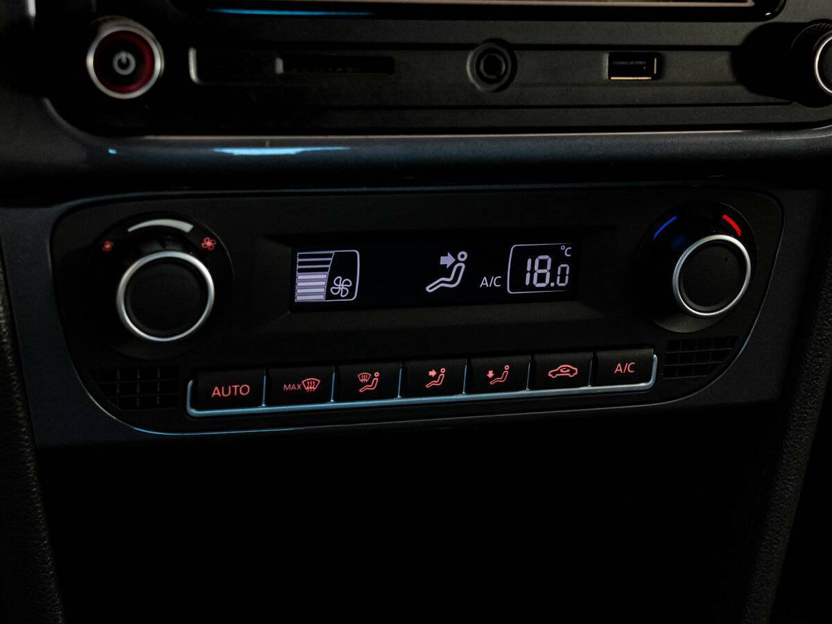 Volkswagen Polo с пробегом — 2019 год. Фото: #14