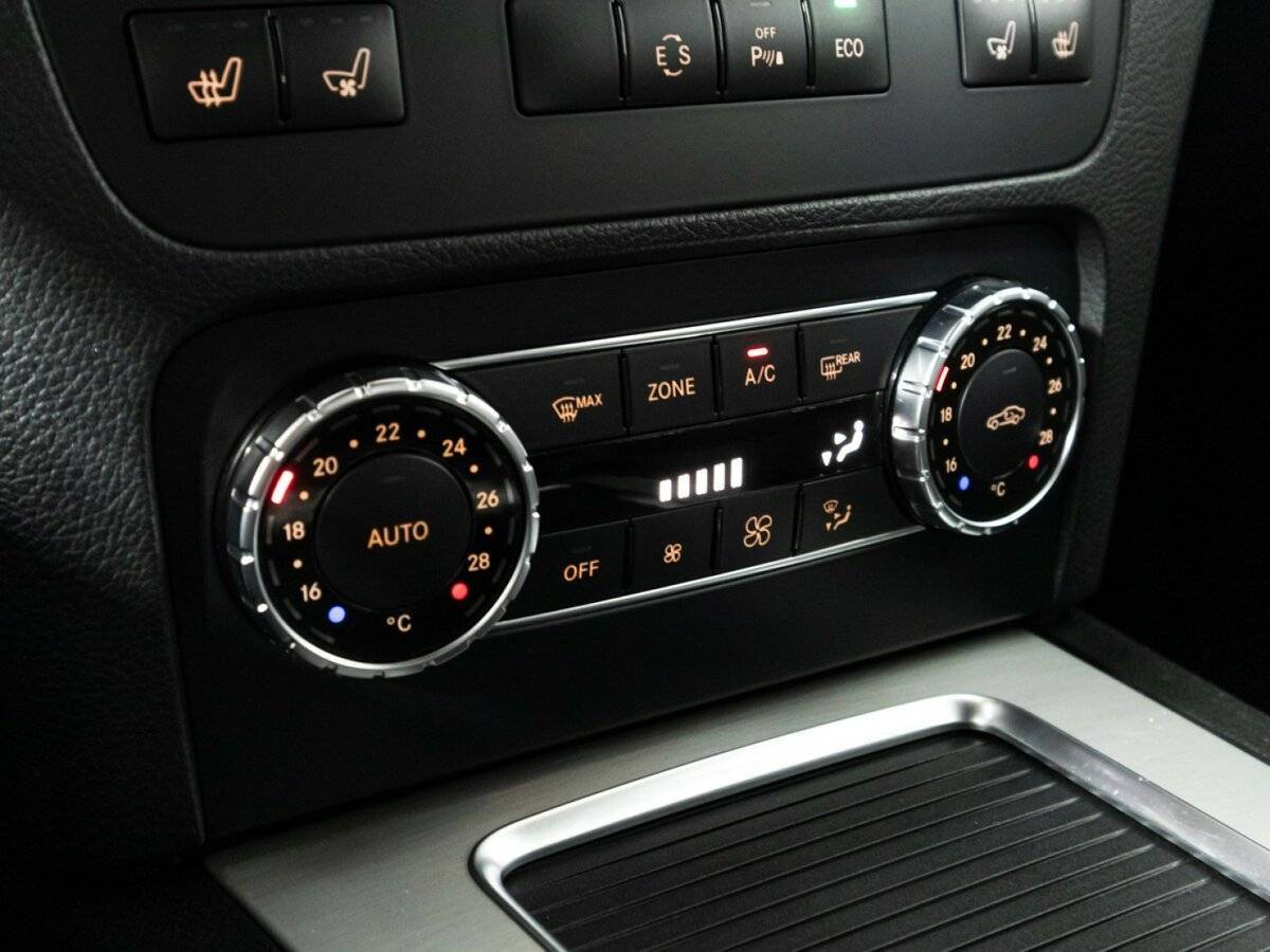 Mercedes-Benz GLK-Класс с пробегом — 2014 год. Фото: #21