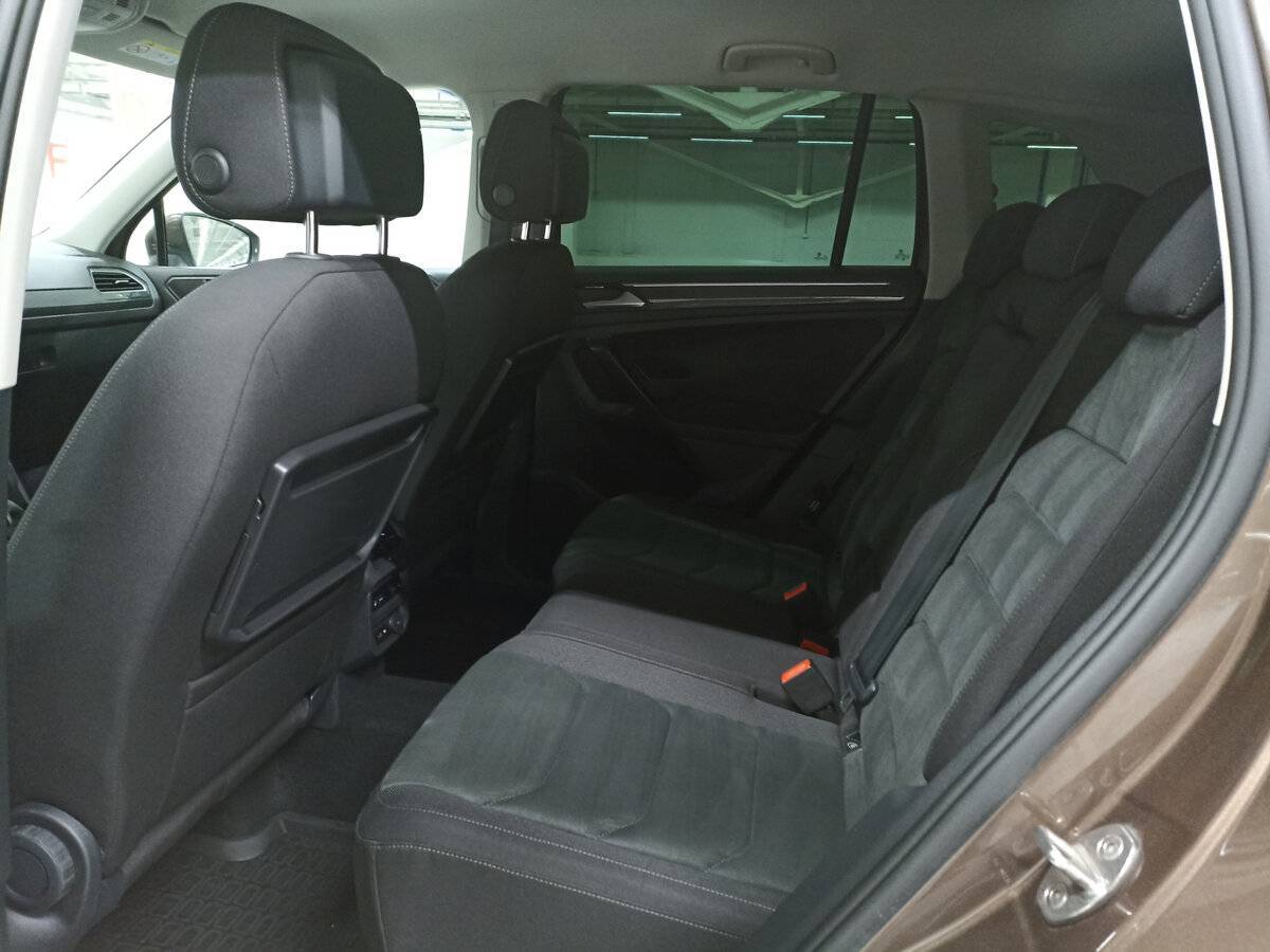 Volkswagen Tiguan с пробегом — 2020 год. Фото: #11