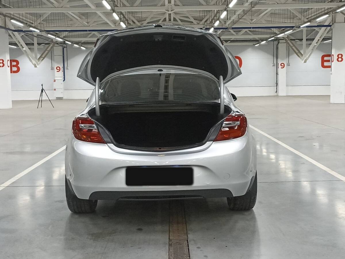 Opel Insignia с пробегом — 2014 год. Фото: #9