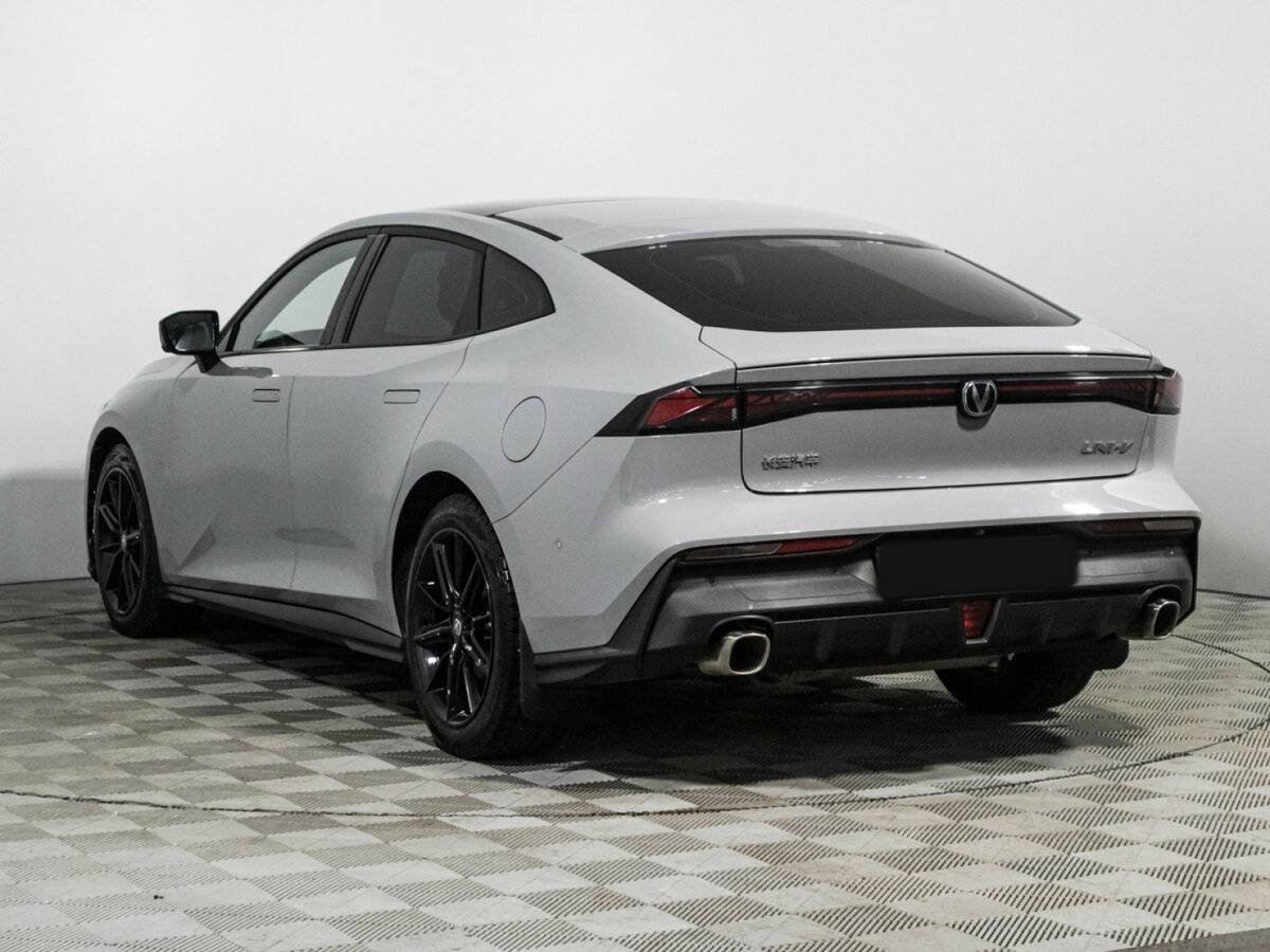 Changan UNI-V с пробегом — 2023 год. Фото: #6