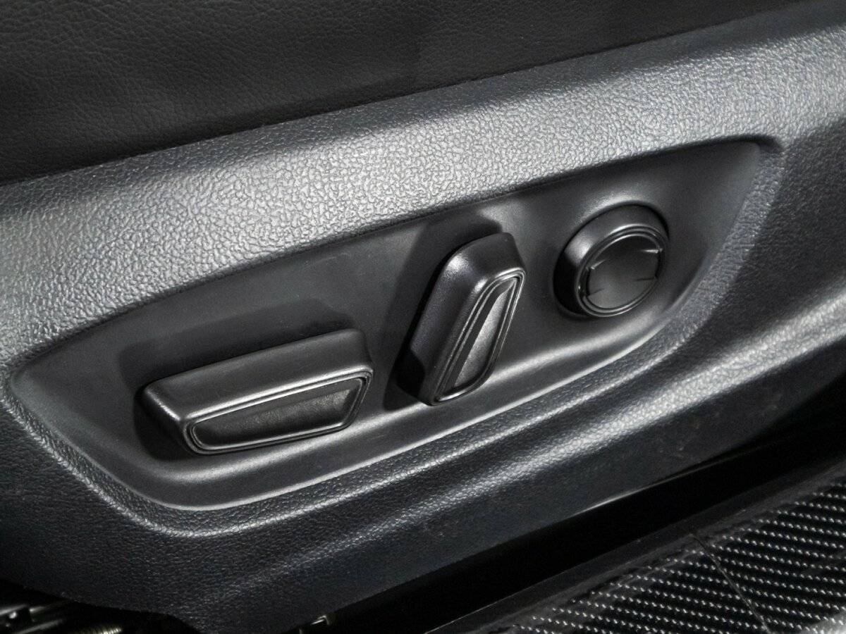 Toyota Camry с пробегом — 2019 год. Фото: #15