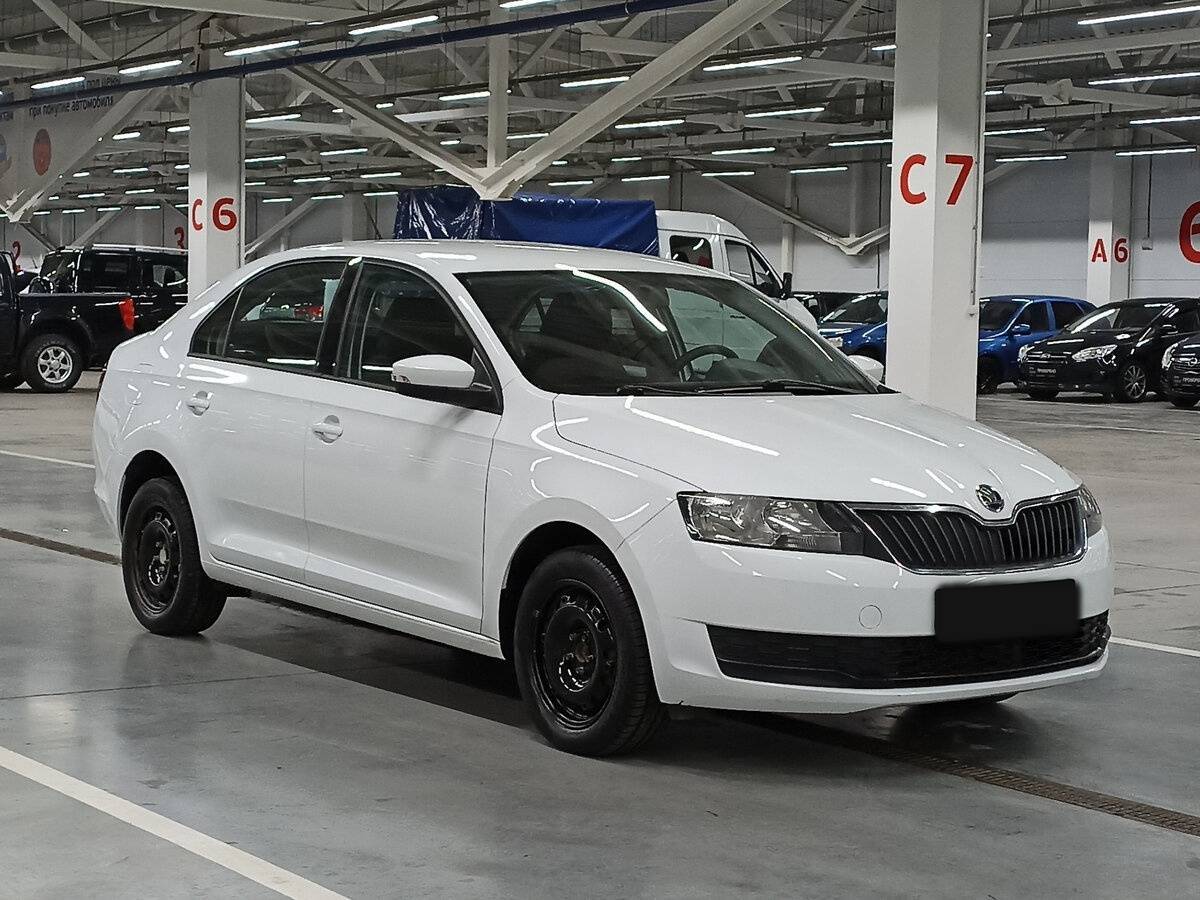 Skoda Rapid с пробегом — 2018 год. Фото: #2