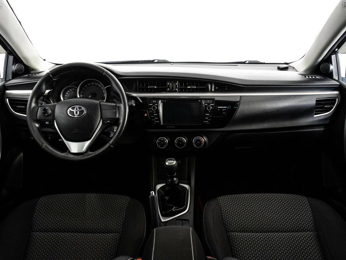 Toyota Corolla с пробегом — 2013 год. Фото: #9