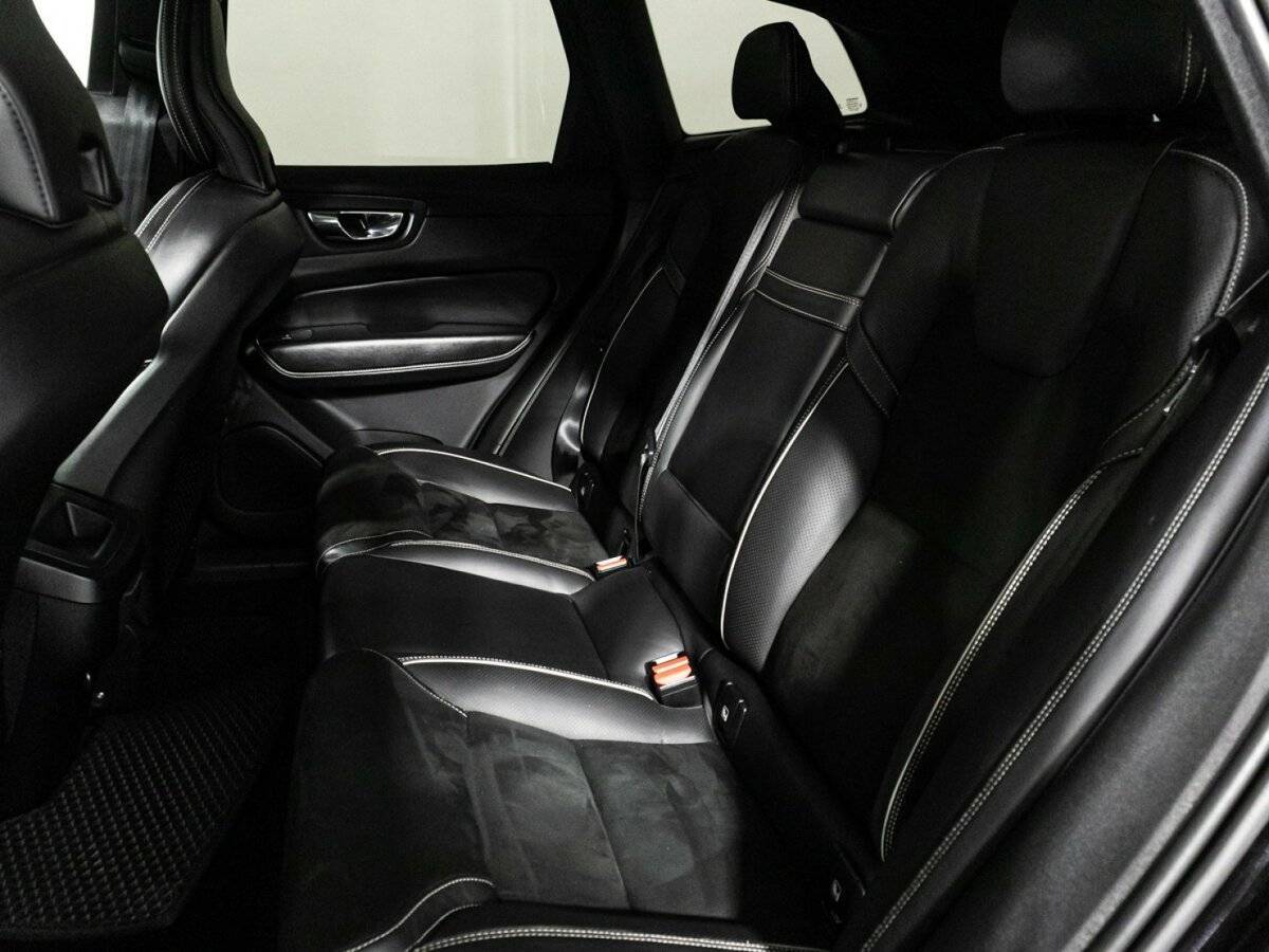 Volvo XC60 с пробегом — 2018 год. Фото: #9