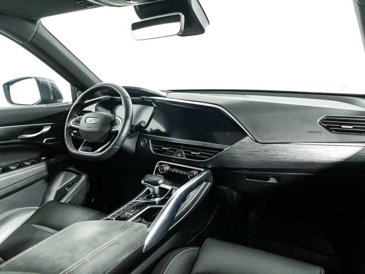 Geely Tugella с пробегом — 2022 год. Фото: #8