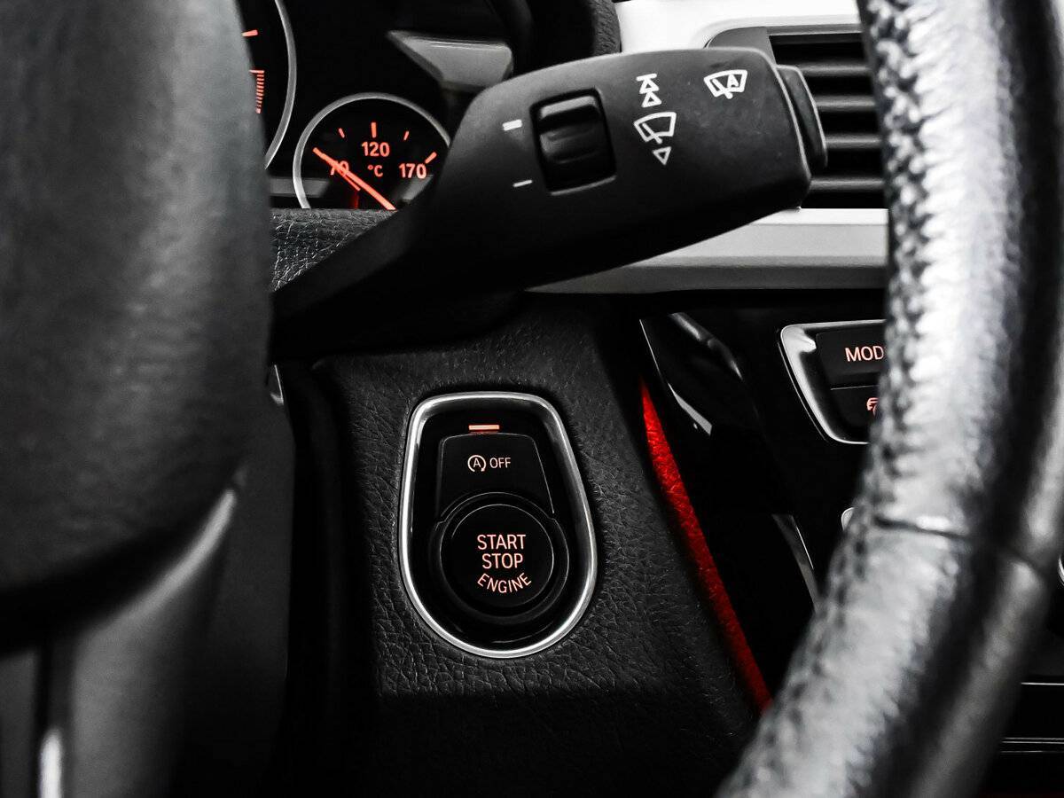 BMW 3 серии с пробегом — 2015 год. Фото: #13