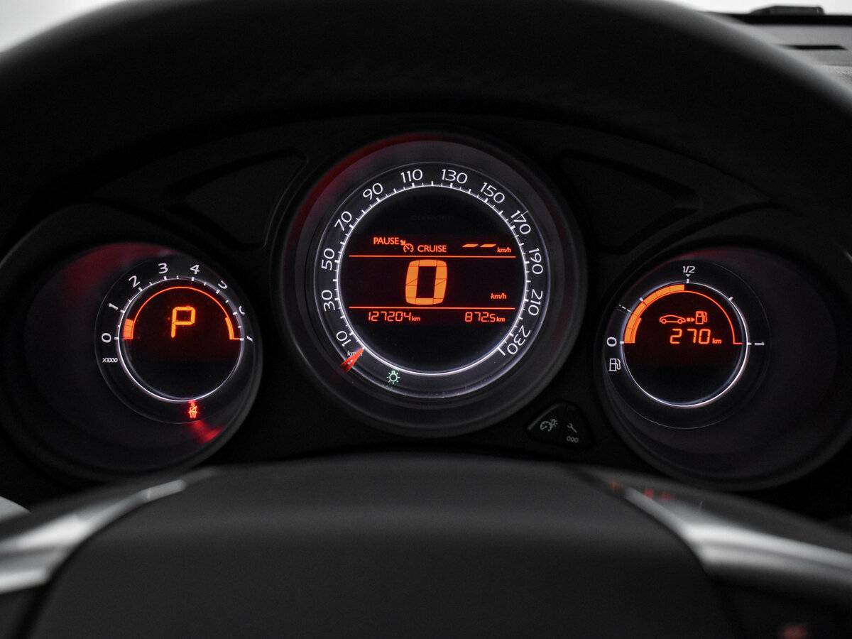 Citroen C4 с пробегом — 2015 год. Фото: #18