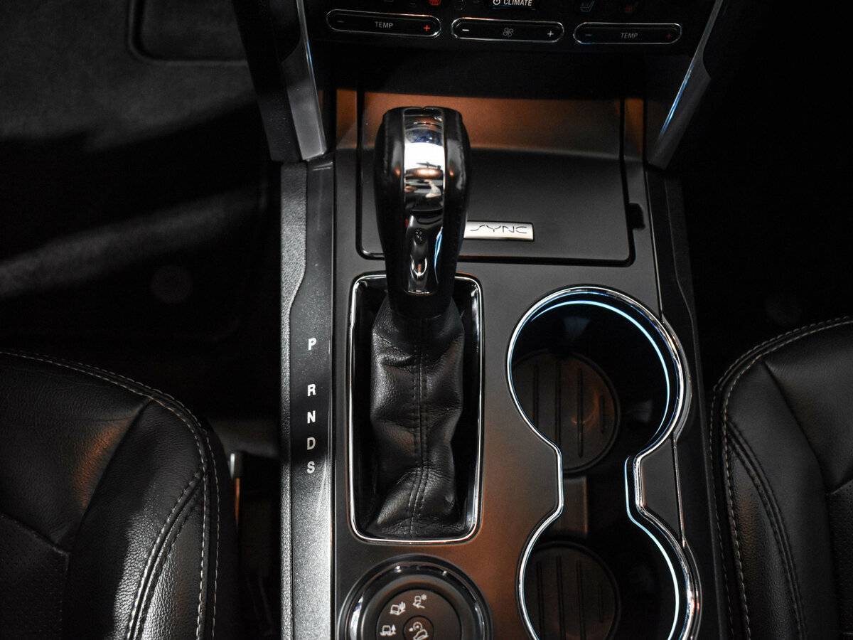 Ford Explorer с пробегом — 2016 год. Фото: #8