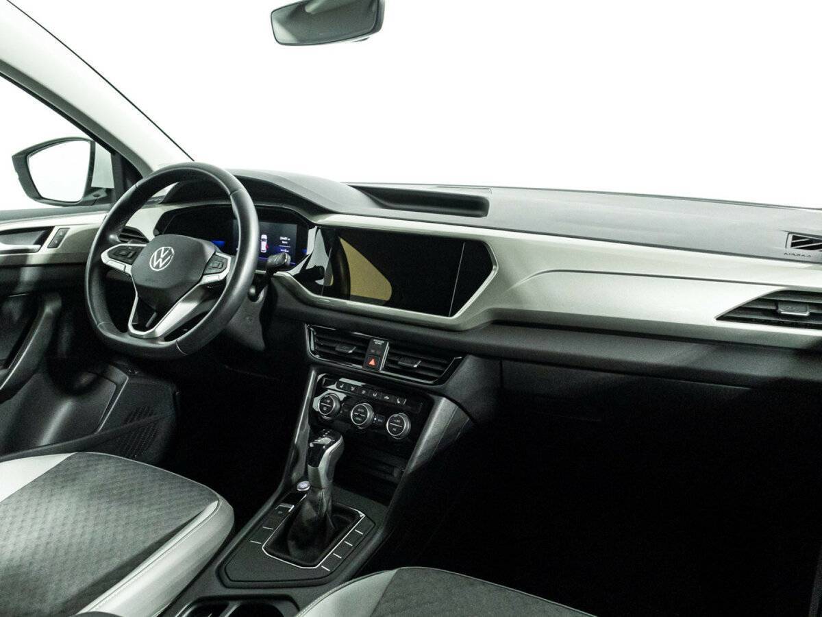 Volkswagen Taos с пробегом — 2021 год. Фото: #8