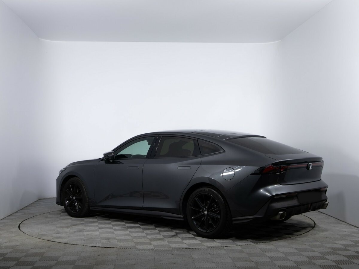 Changan UNI-V с пробегом — 2023 год. Фото: #6