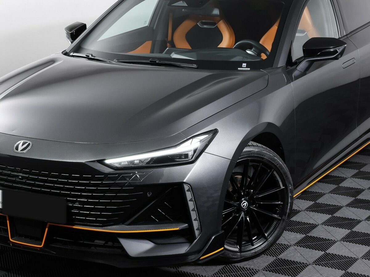 Changan UNI-V с пробегом — 2023 год. Фото: #23