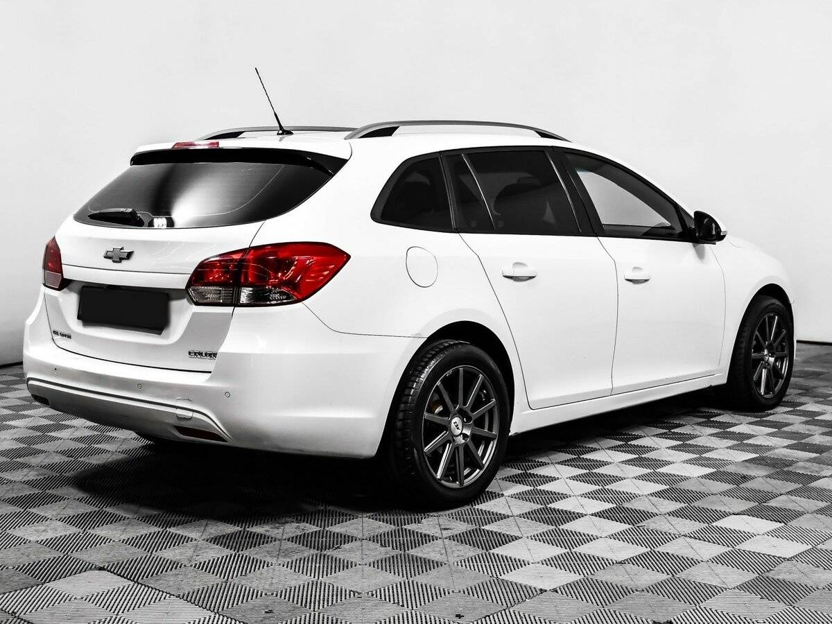 Chevrolet Cruze с пробегом — 2015 год. Фото: #3