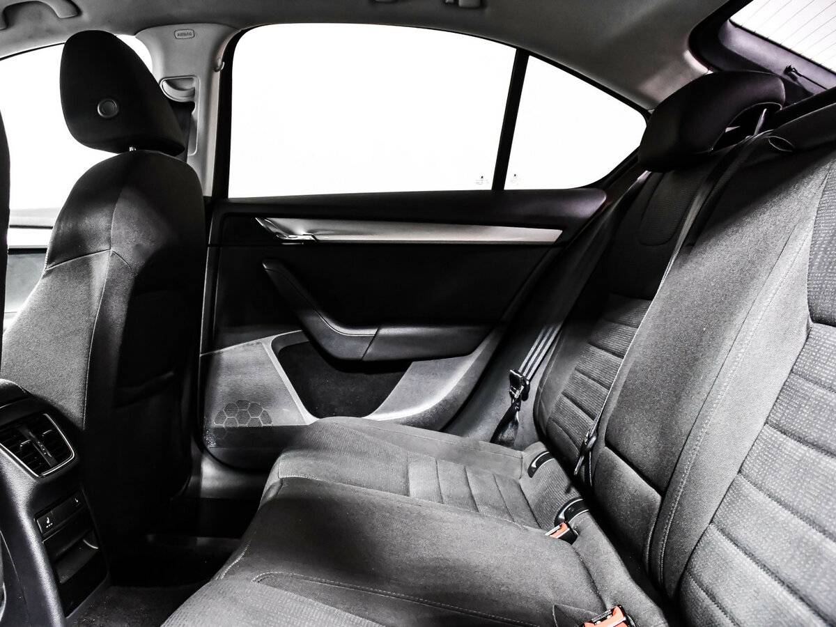 Skoda Octavia с пробегом — 2014 год. Фото: #9