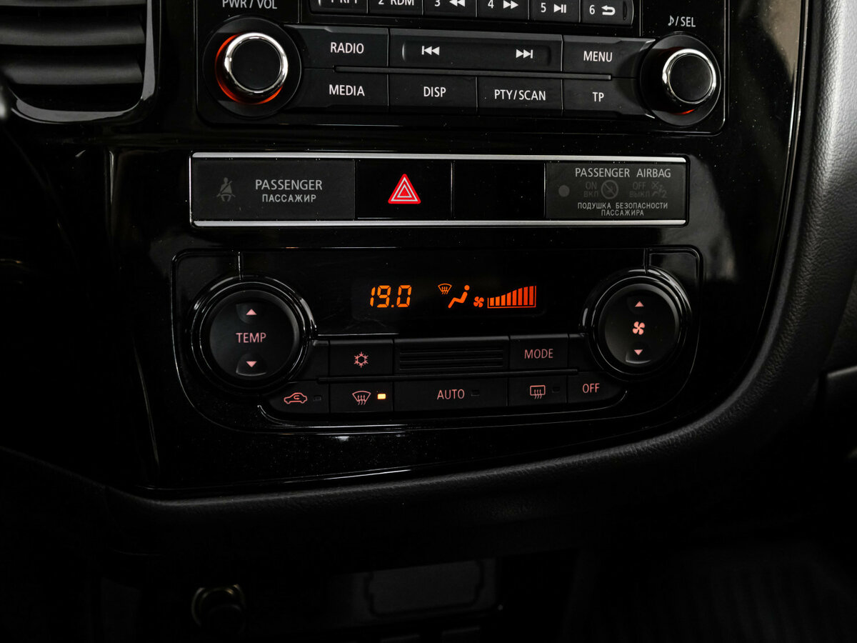 Mitsubishi Outlander с пробегом — 2019 год. Фото: #10