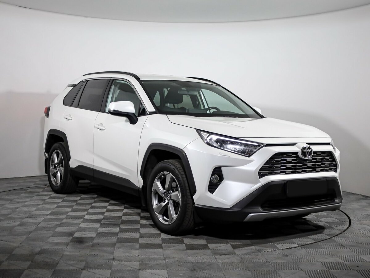 Toyota RAV4 с пробегом — 2019 год. Фото: #6