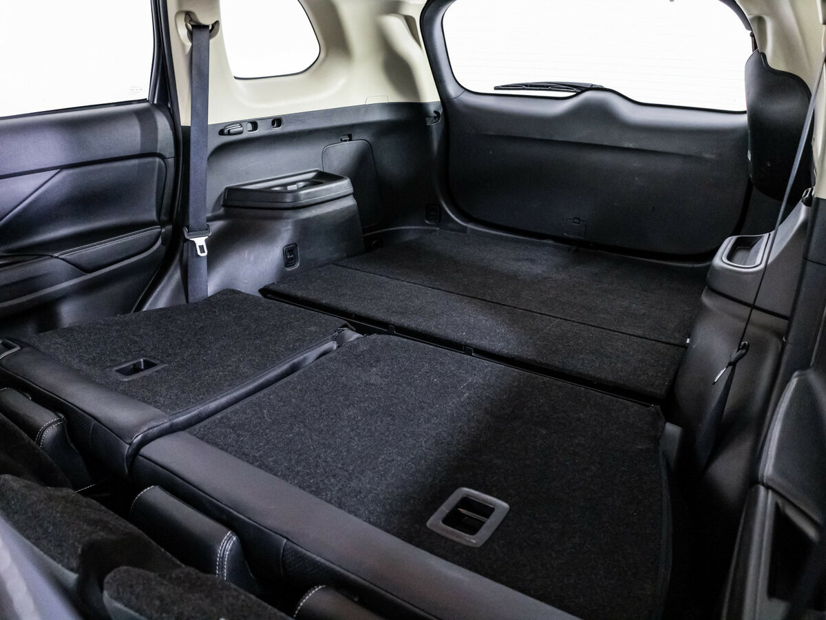 Mitsubishi Outlander с пробегом — 2018 год. Фото: #18