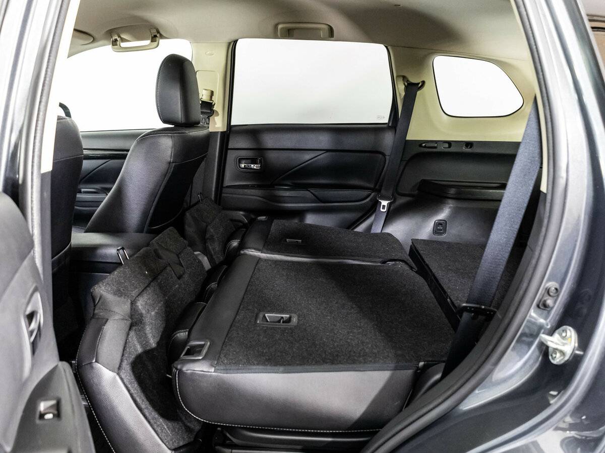 Mitsubishi Outlander с пробегом — 2018 год. Фото: #19