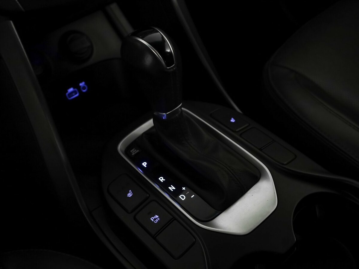 Hyundai Santa Fe с пробегом — 2016 год. Фото: #17