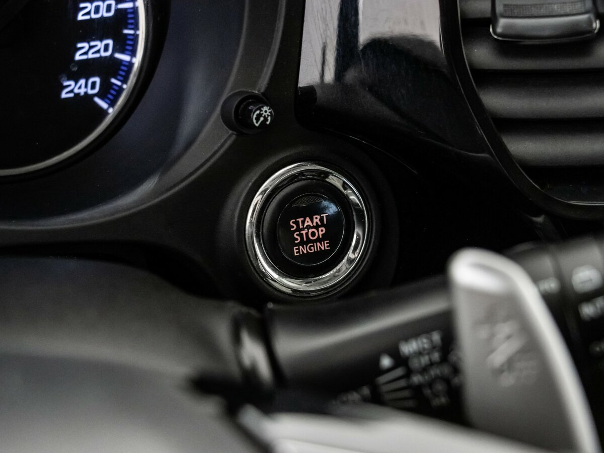 Mitsubishi Outlander с пробегом — 2017 год. Фото: #15