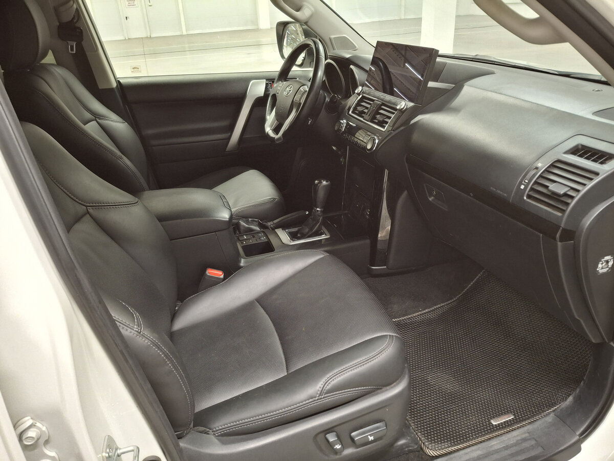 Toyota Land Cruiser Prado с пробегом — 2014 год. Фото: #7