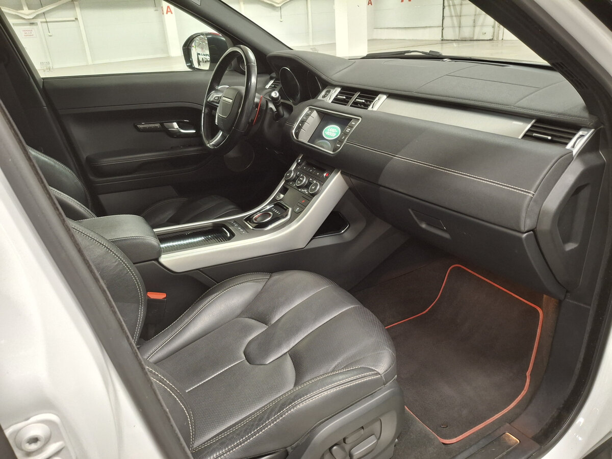Land Rover Range Rover Evoque с пробегом — 2015 год. Фото: #10
