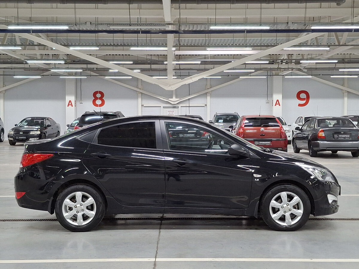 Hyundai Solaris с пробегом — 2015 год. Фото: #3