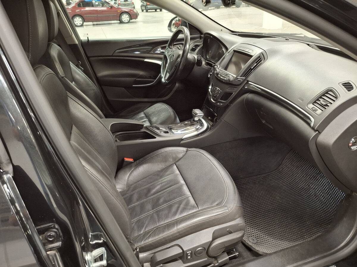 Opel Insignia с пробегом — 2014 год. Фото: #10