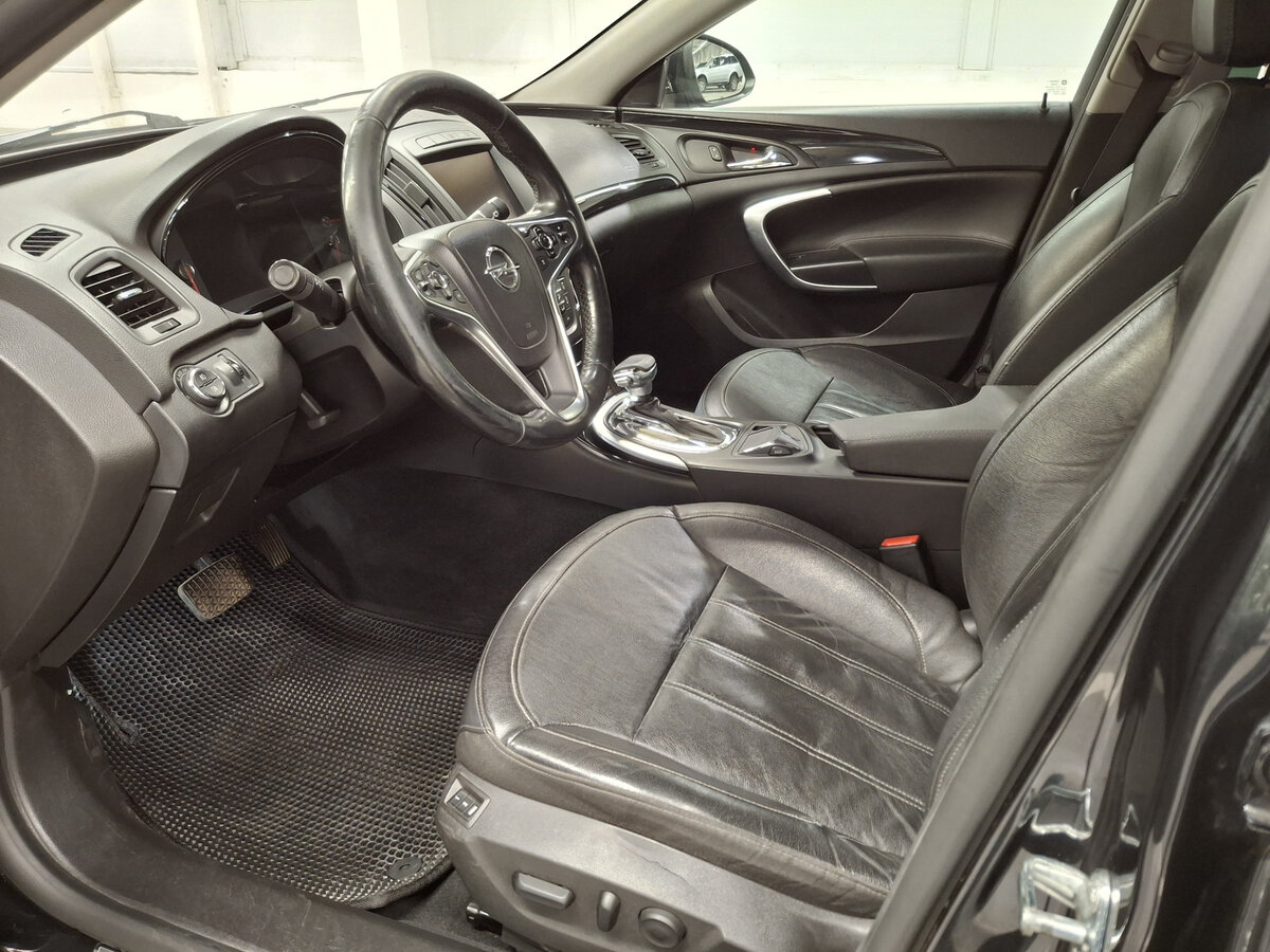 Opel Insignia с пробегом — 2014 год. Фото: #15