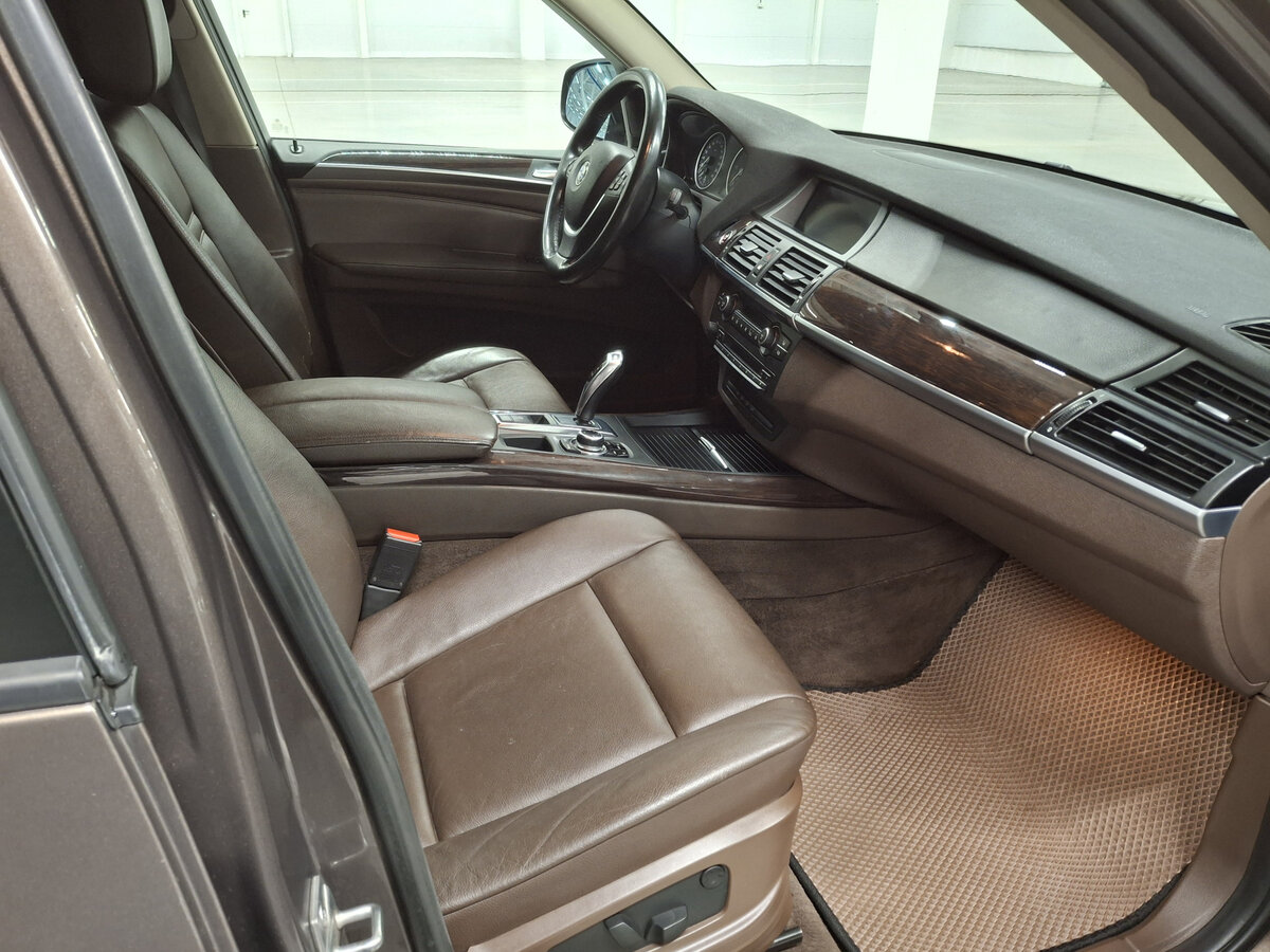 BMW X5 с пробегом — 2012 год. Фото: #9