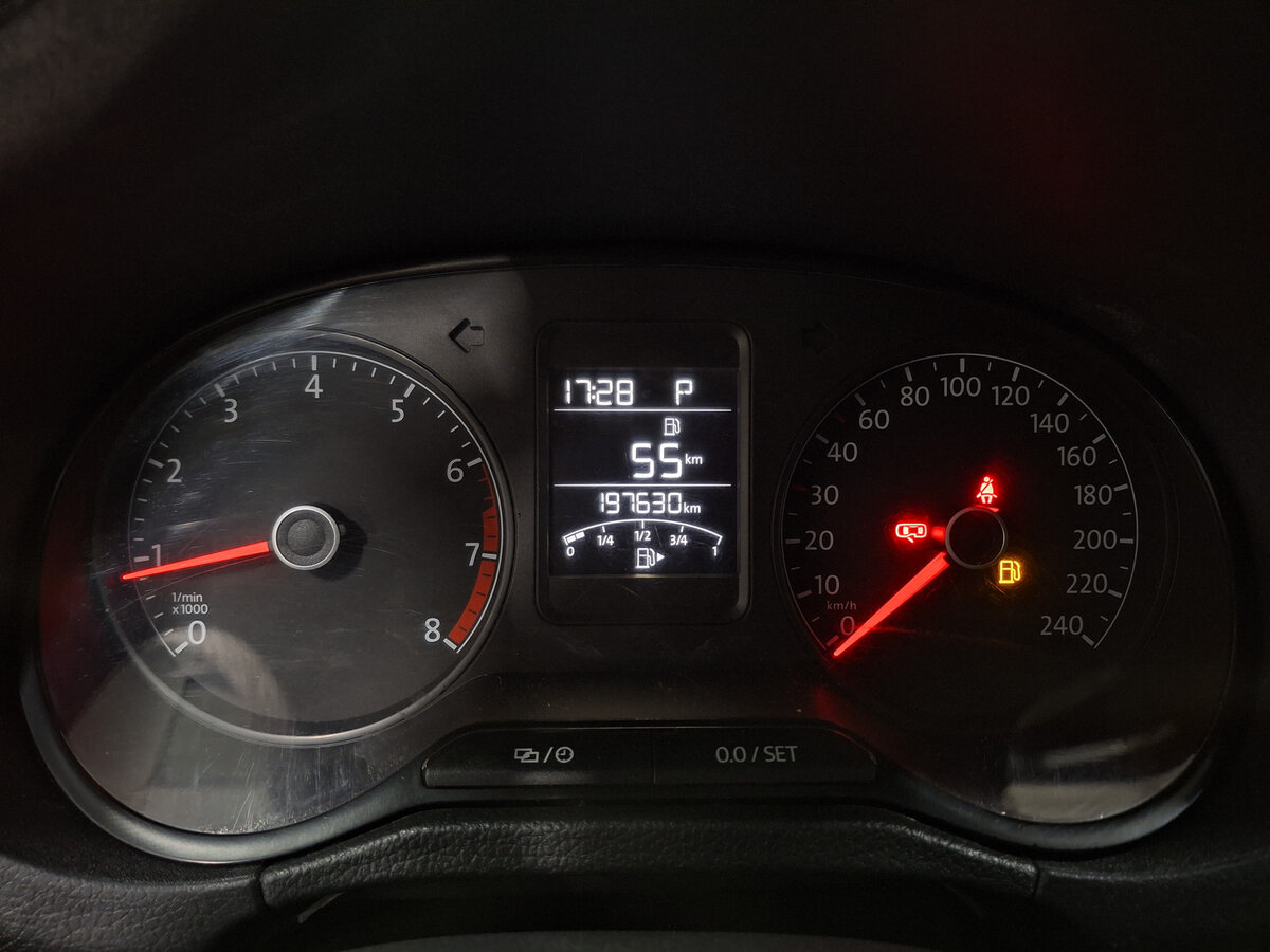 Volkswagen Polo с пробегом — 2016 год. Фото: #12