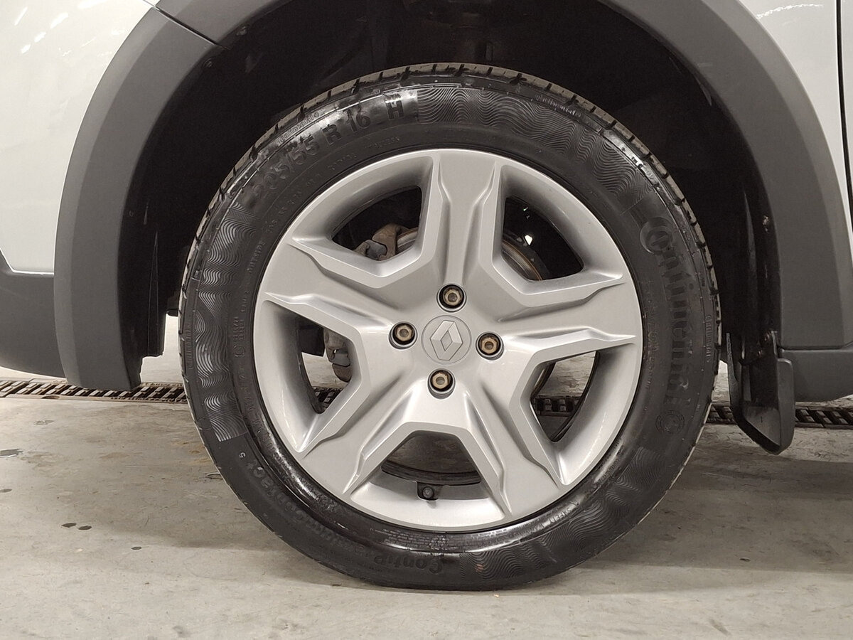 Renault Sandero с пробегом — 2021 год. Фото: #16