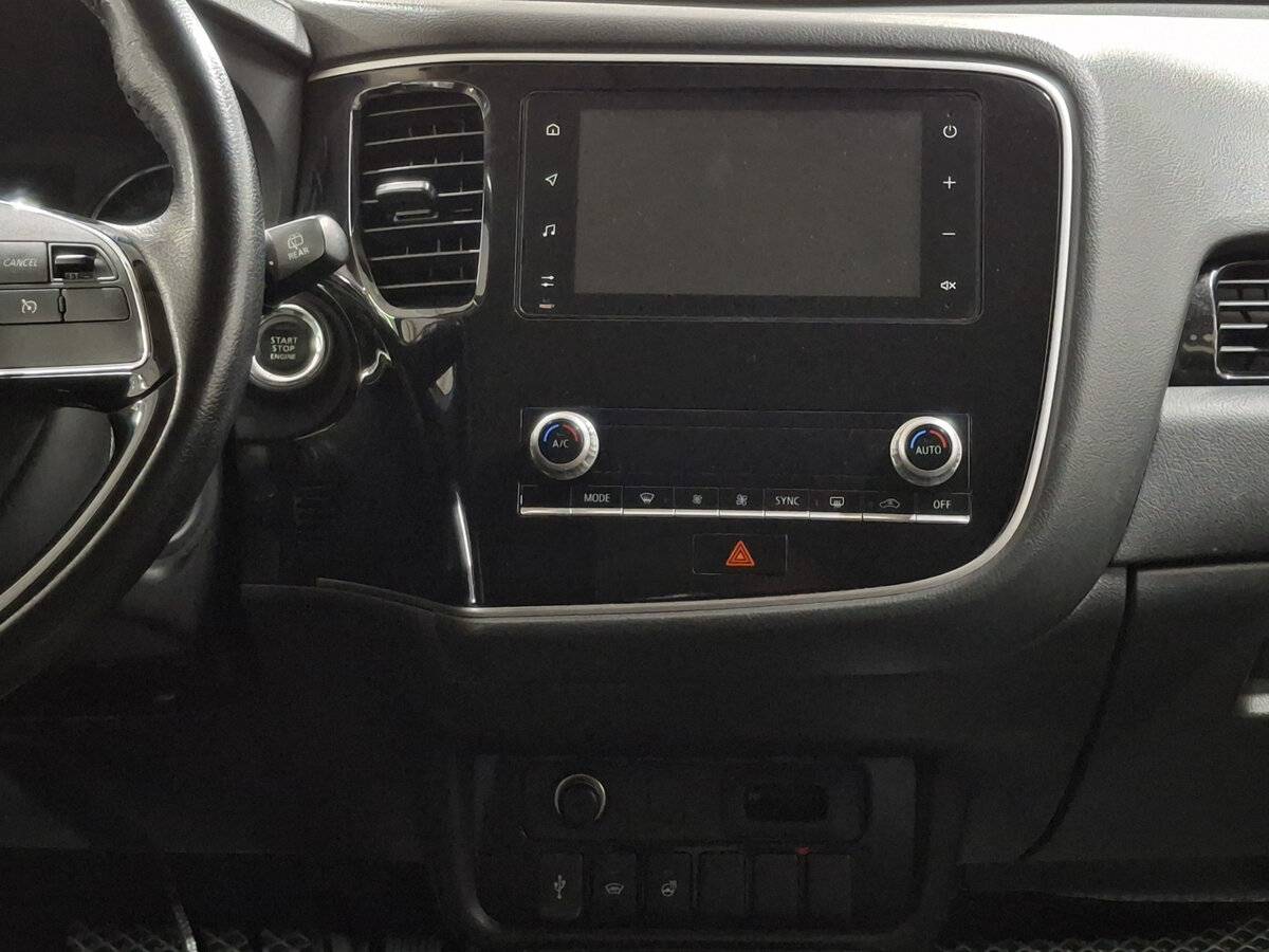 Mitsubishi Outlander с пробегом — 2020 год. Фото: #14