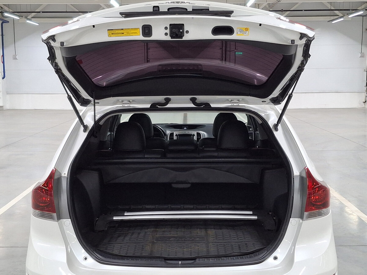 Toyota Venza с пробегом — 2014 год. Фото: #9