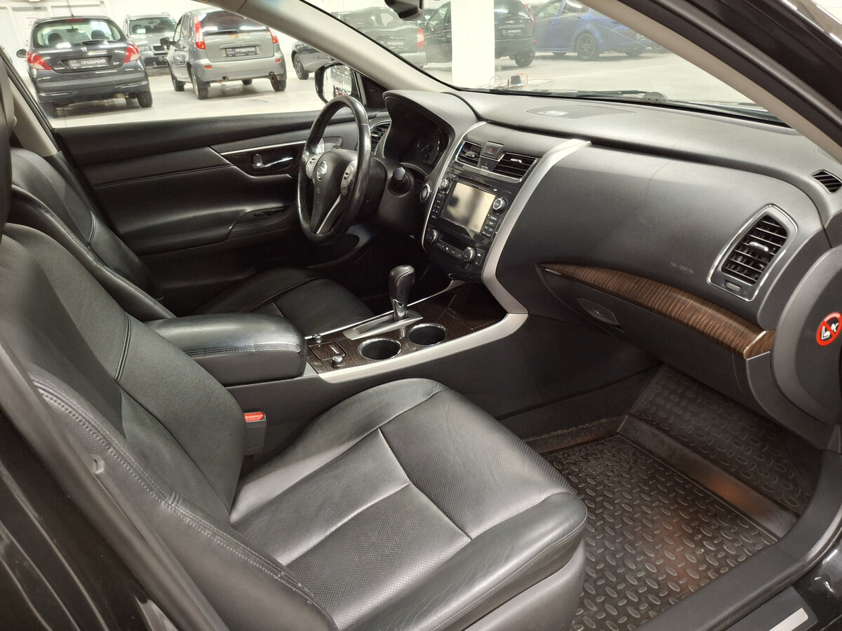 Nissan Teana с пробегом — 2015 год. Фото: #10