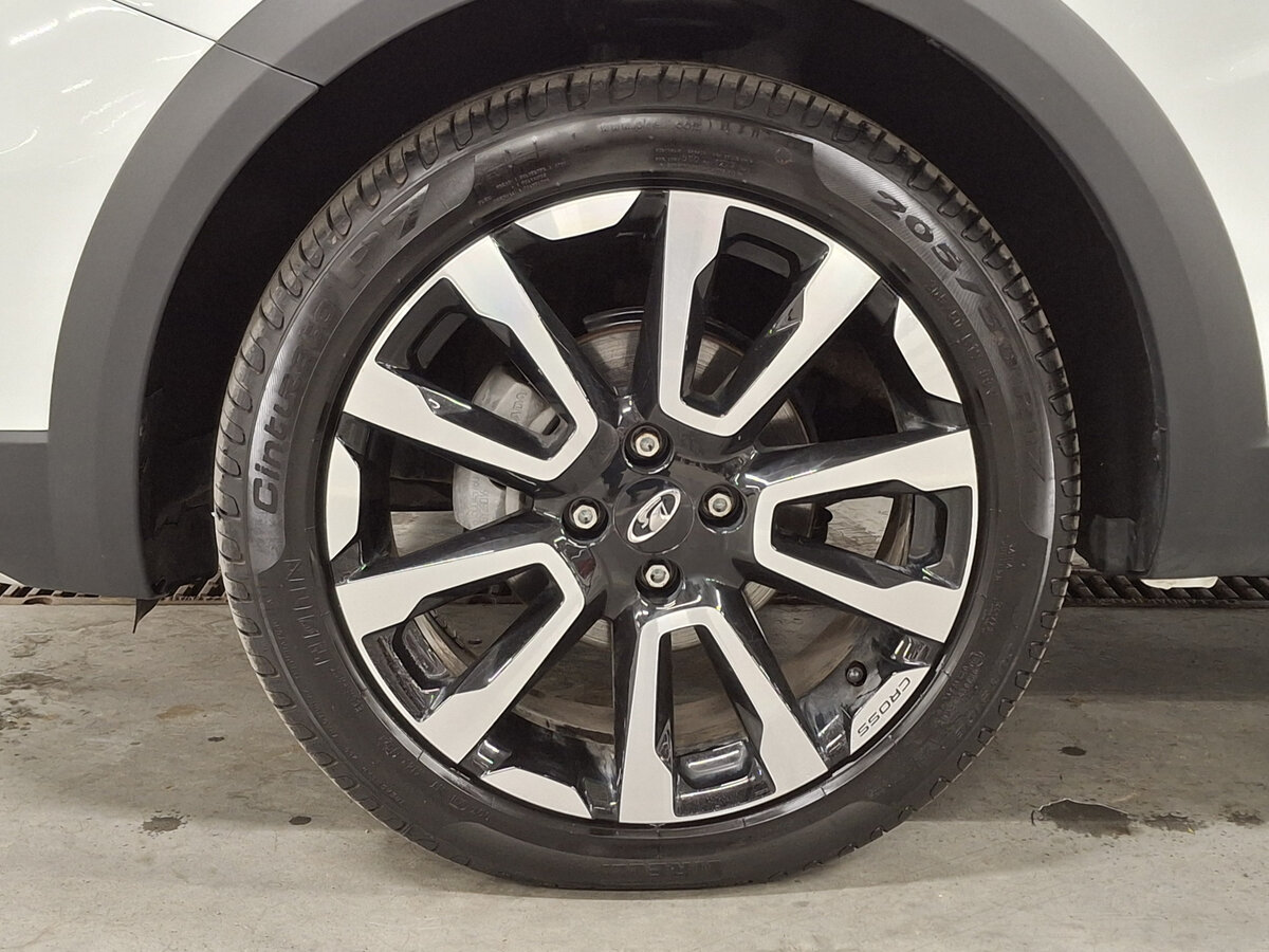 Lada (ВАЗ) Vesta с пробегом — 2024 год. Фото: #17